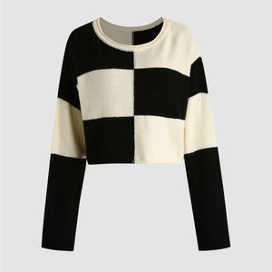 Checkered cropped sweater